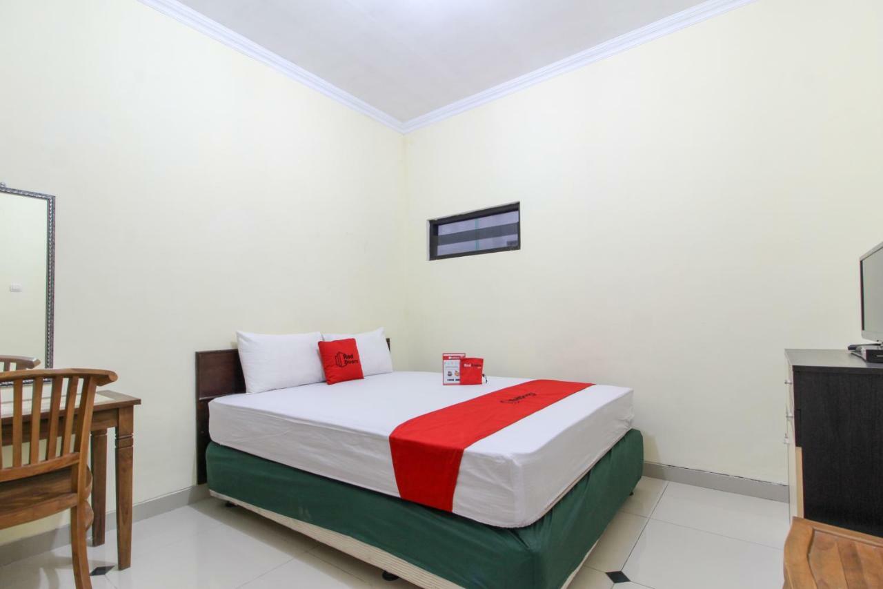 Reddoorz Near Rumah Sakit Condong Catur Maguwo Esterno foto