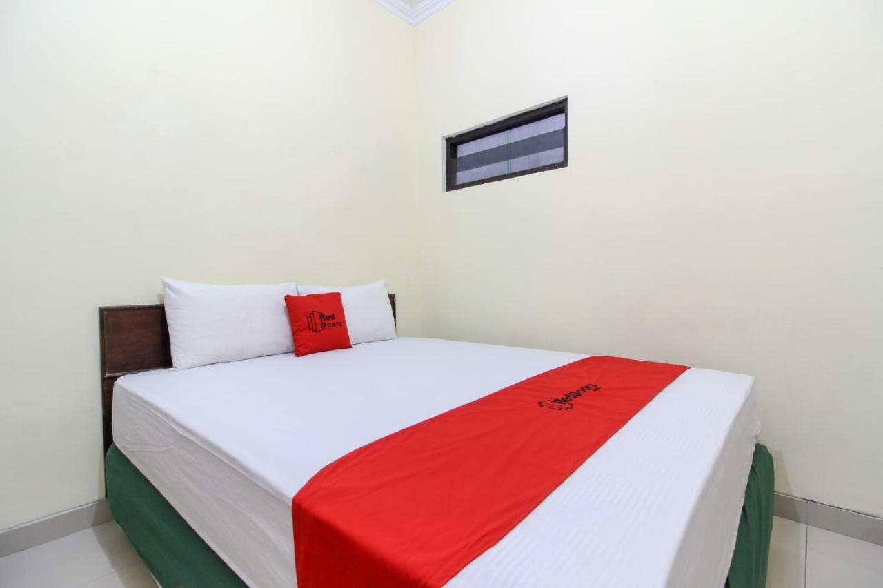 Reddoorz Near Rumah Sakit Condong Catur Maguwo Esterno foto