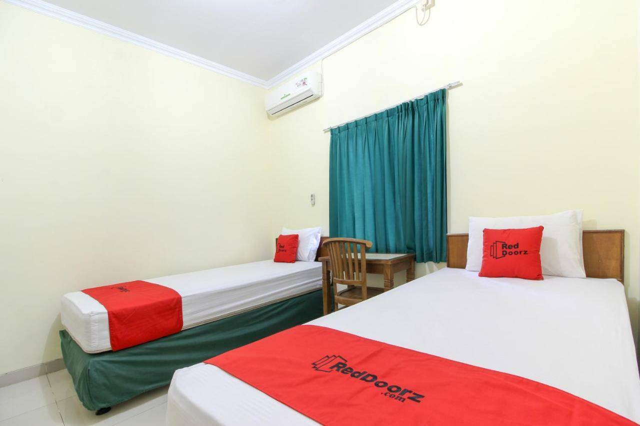 Reddoorz Near Rumah Sakit Condong Catur Maguwo Esterno foto
