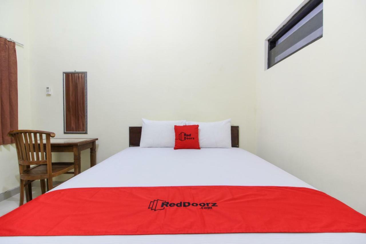 Reddoorz Near Rumah Sakit Condong Catur Maguwo Esterno foto